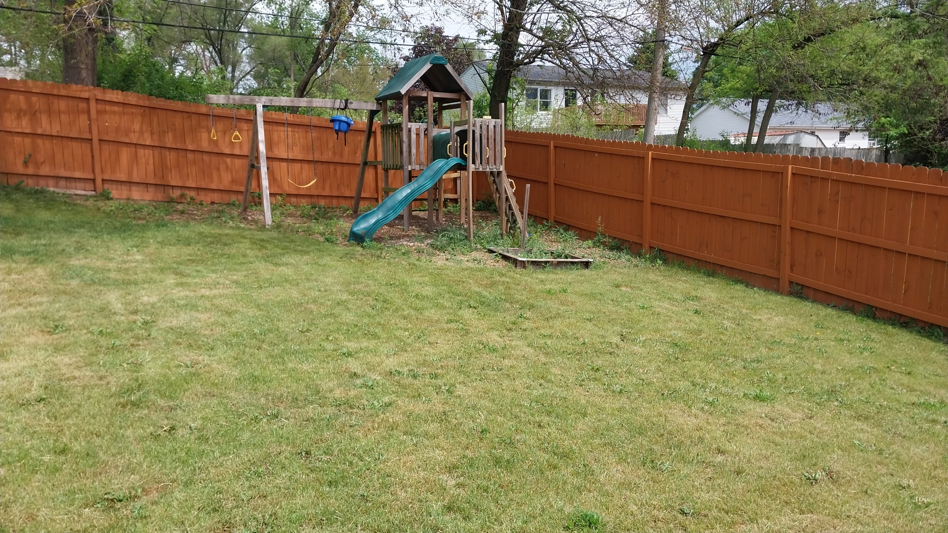 5420 Hillside Drive Property Photo 3