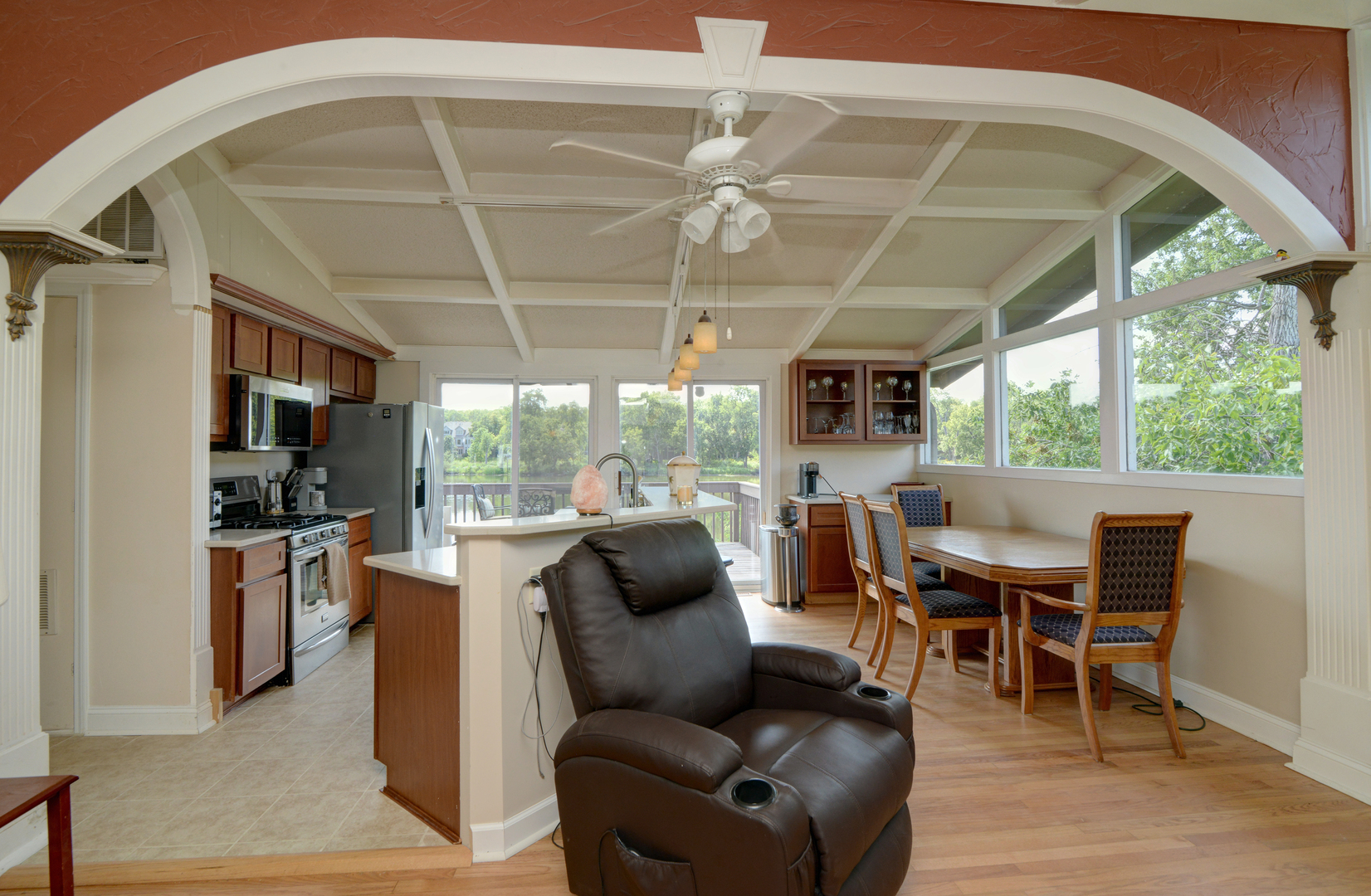 1627 Riverside Avenue Property Photo 6