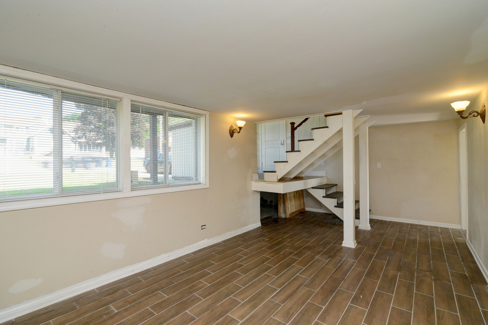 1627 Riverside Avenue Property Photo 25