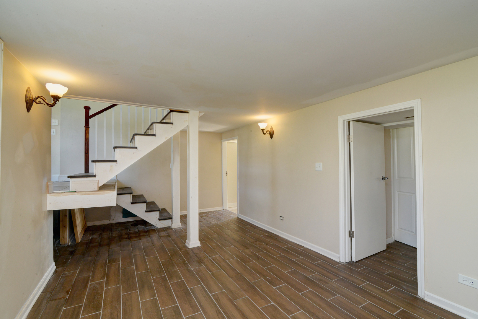 1627 Riverside Avenue Property Photo 26