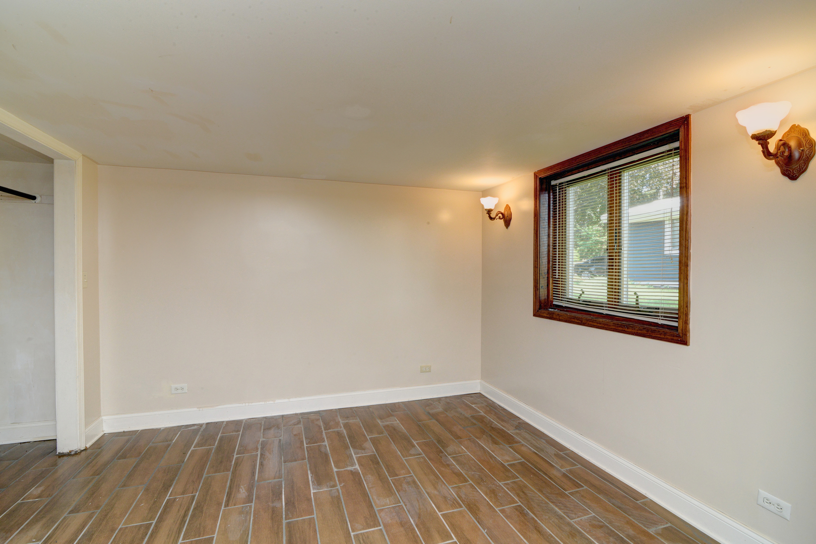 1627 Riverside Avenue Property Photo 35