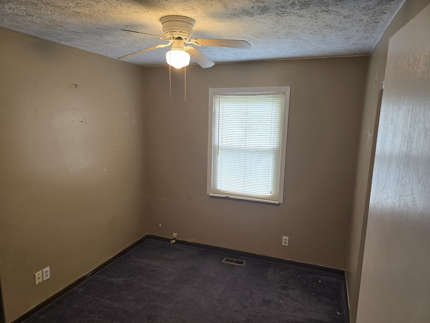 800 E Main Street Property Photo 6
