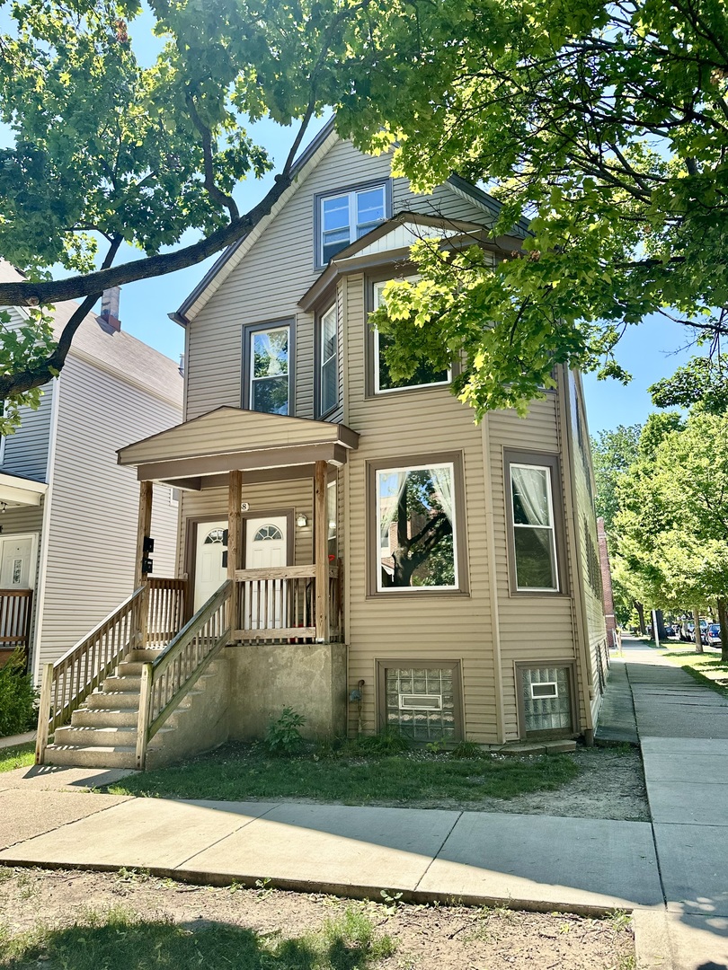 3258 N Ridgeway Avenue Property Photo 1