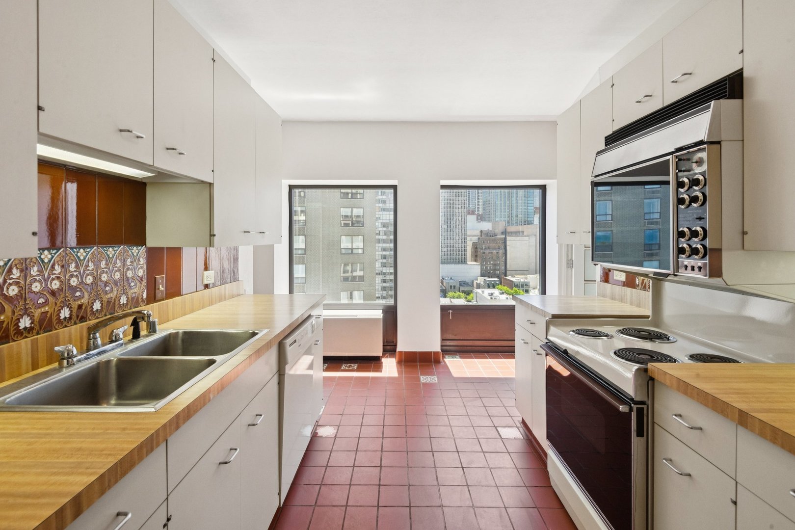 1100 N Lake Shore Drive 15b Property Photo 7