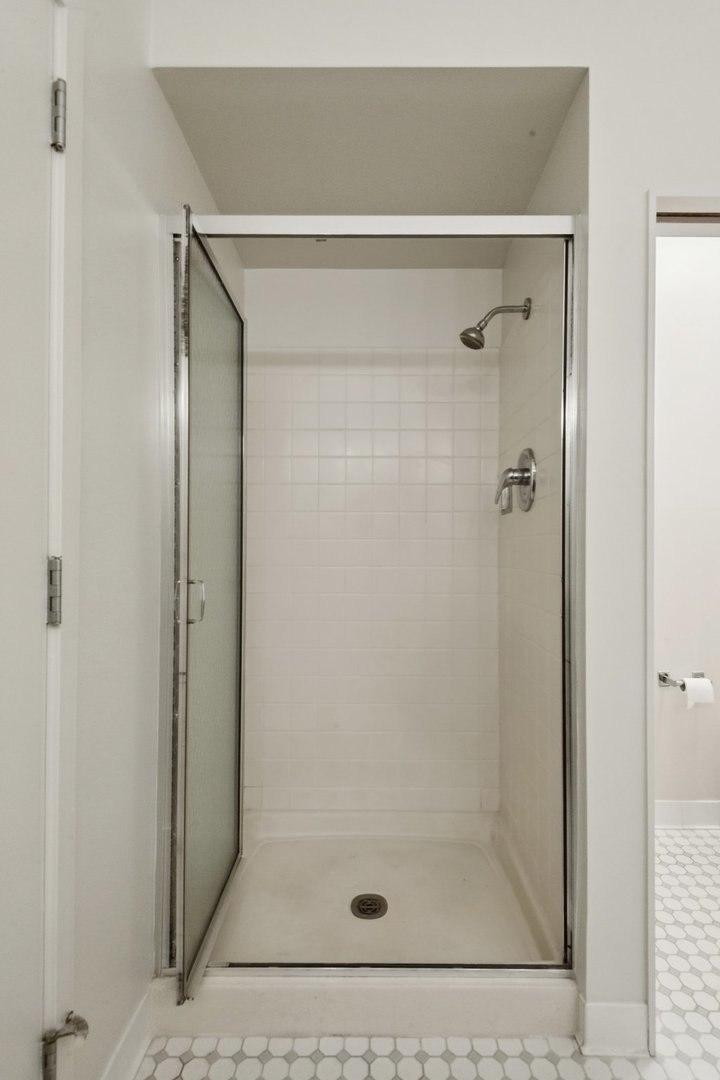 1100 N Lake Shore Drive 15b Property Photo 18