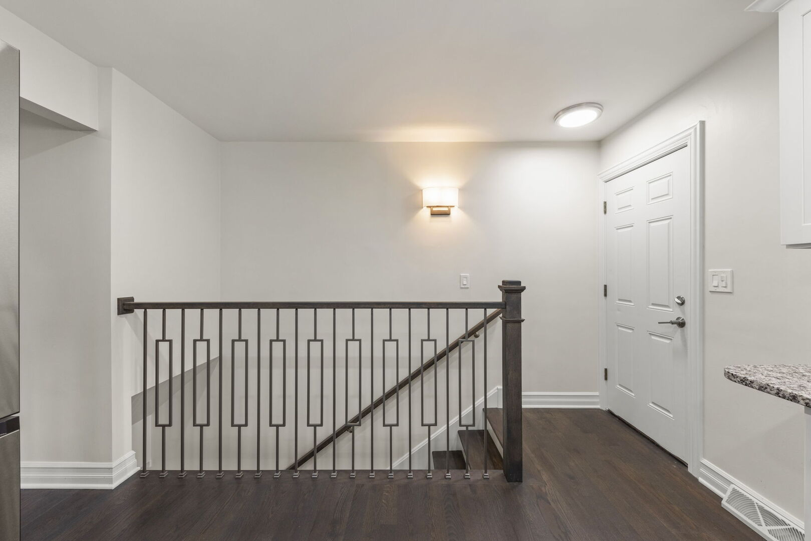 648 S Main Street Property Photo 15
