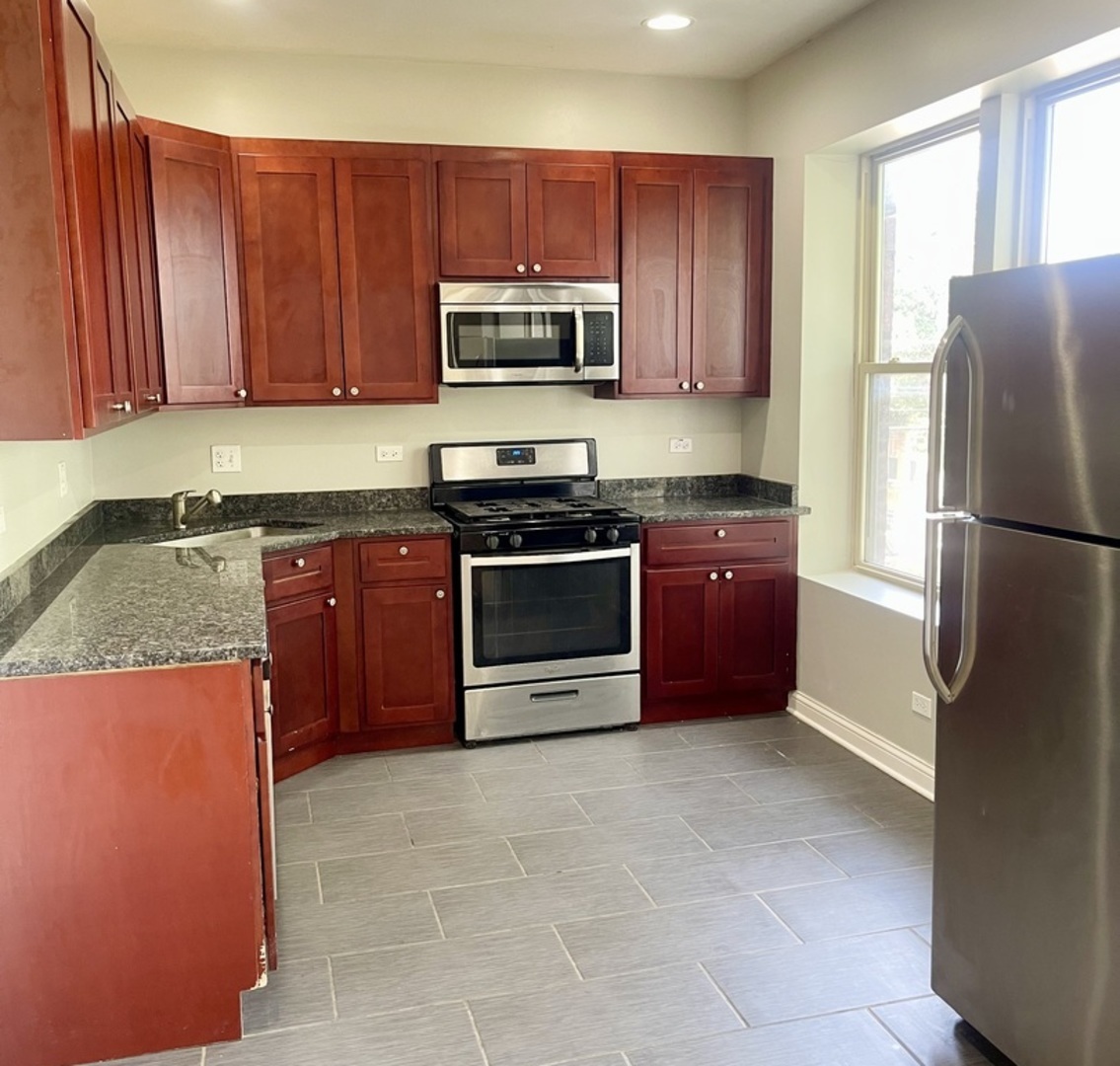 3741 W Le Moyne Street Property Photo 5