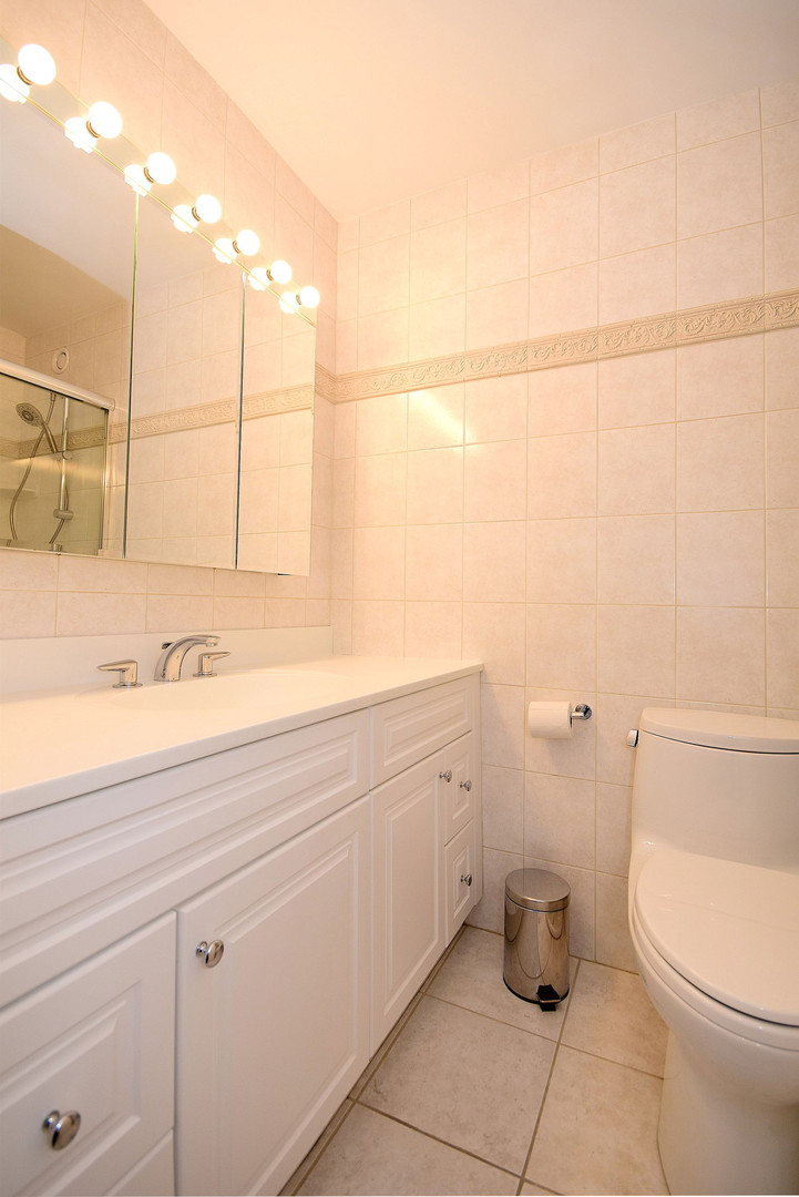 211 E Ohio Street 2721 Property Photo 20