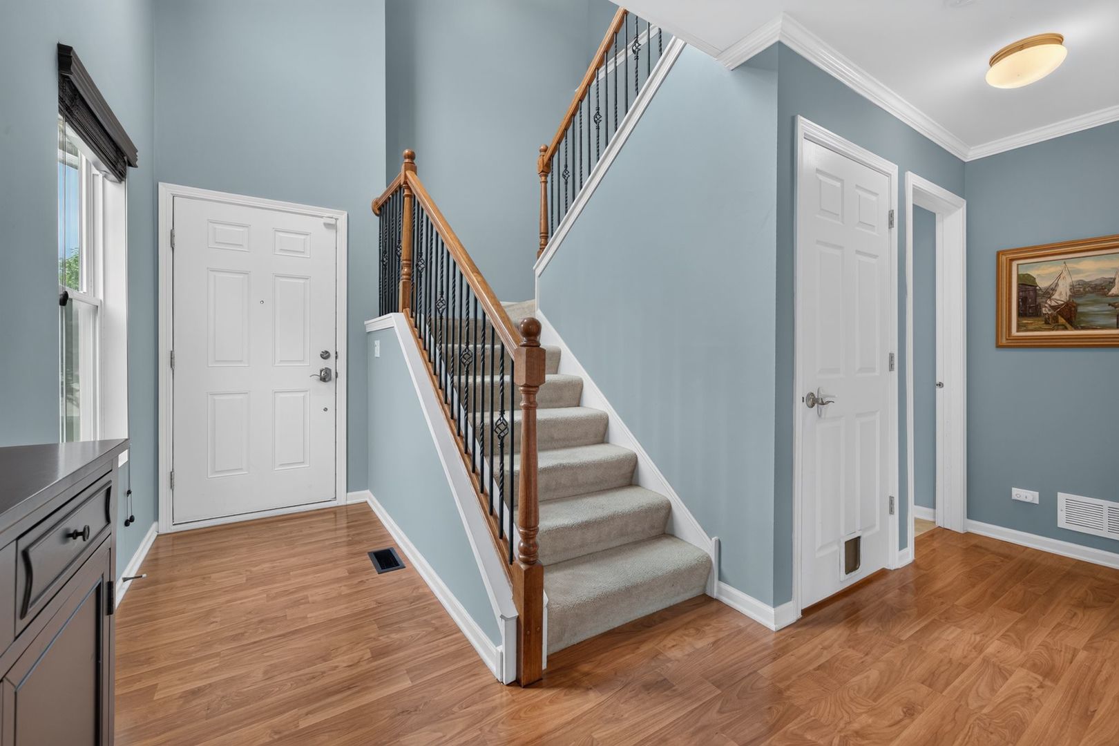 1493 Yosemite Circle Property Photo 3