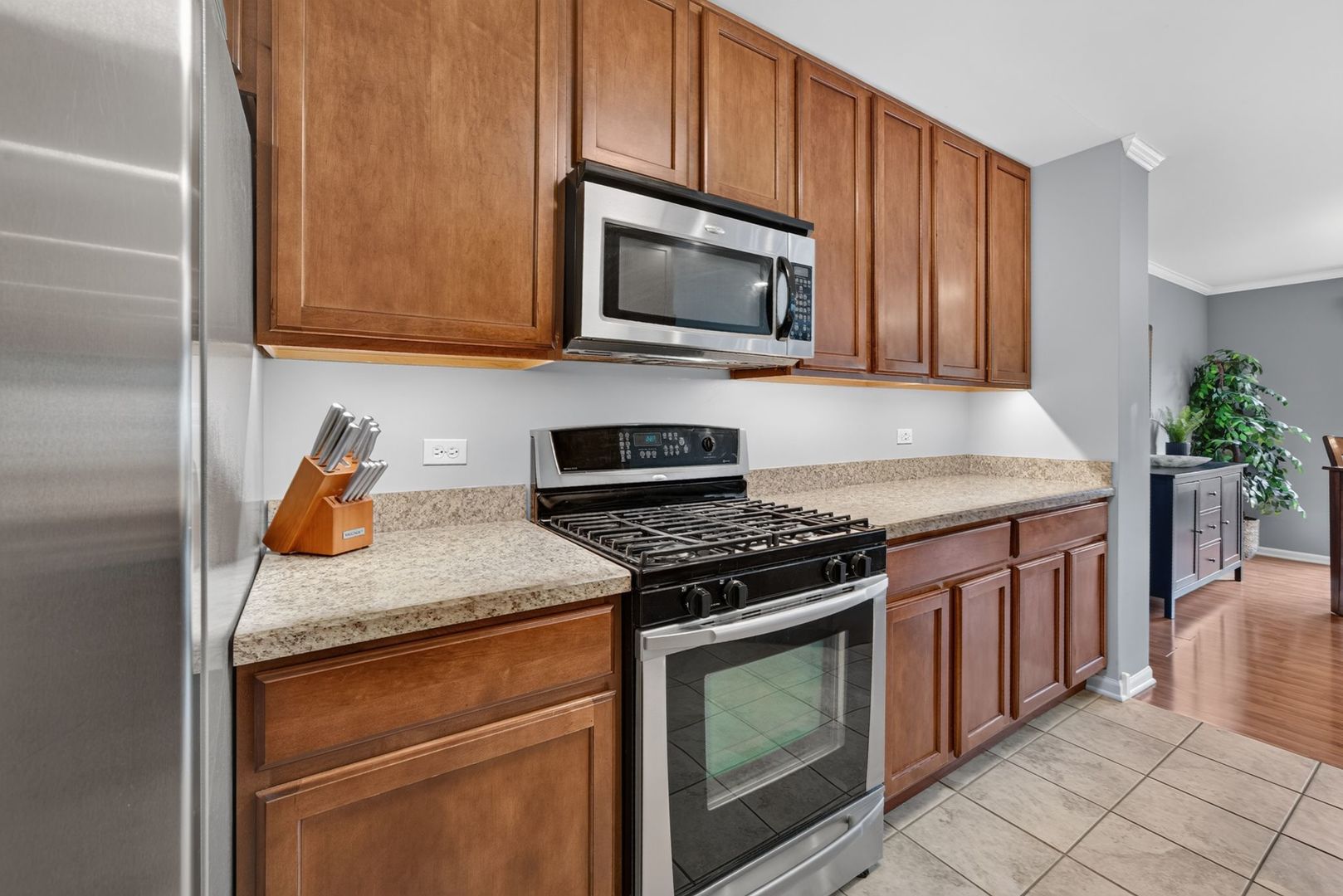 1493 Yosemite Circle Property Photo 10