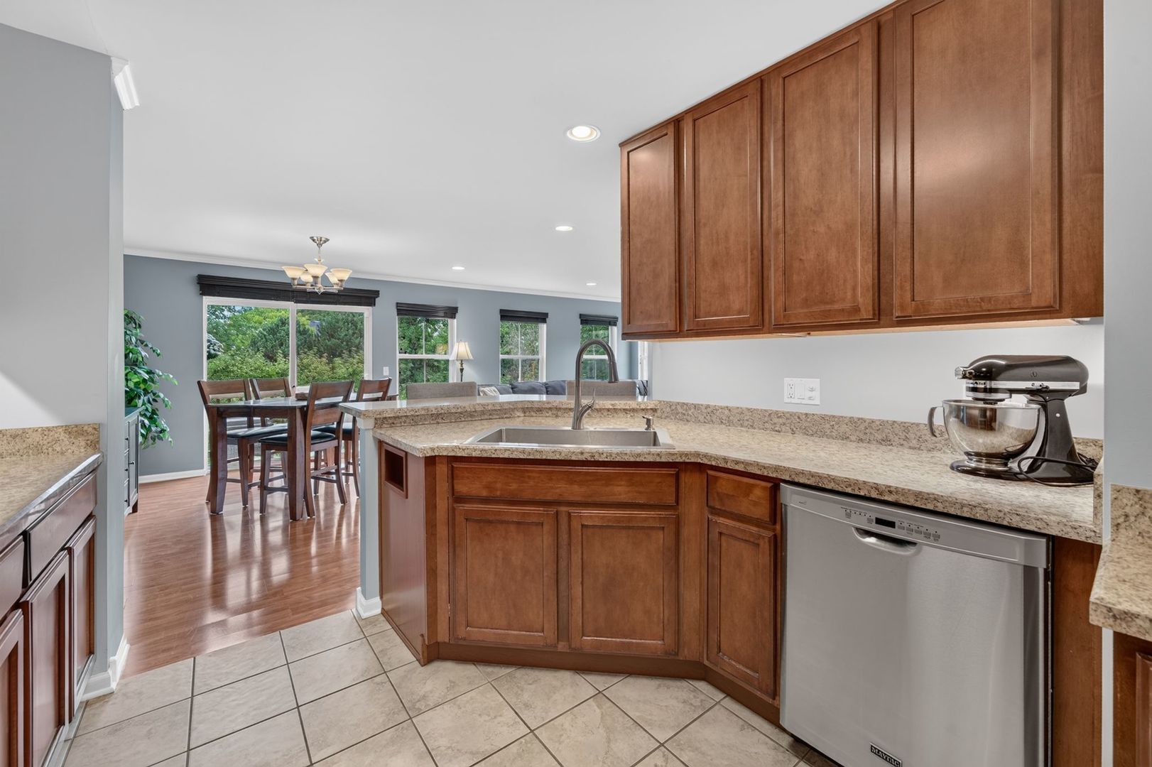 1493 Yosemite Circle Property Photo 11