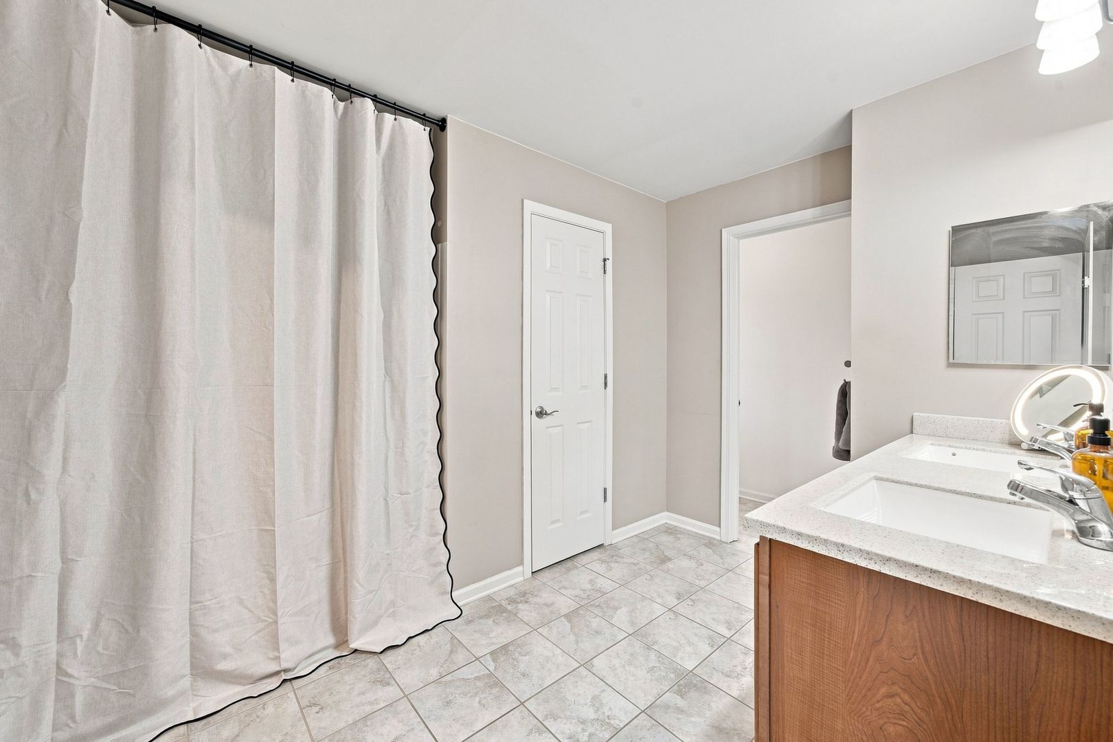 1493 Yosemite Circle Property Photo 15