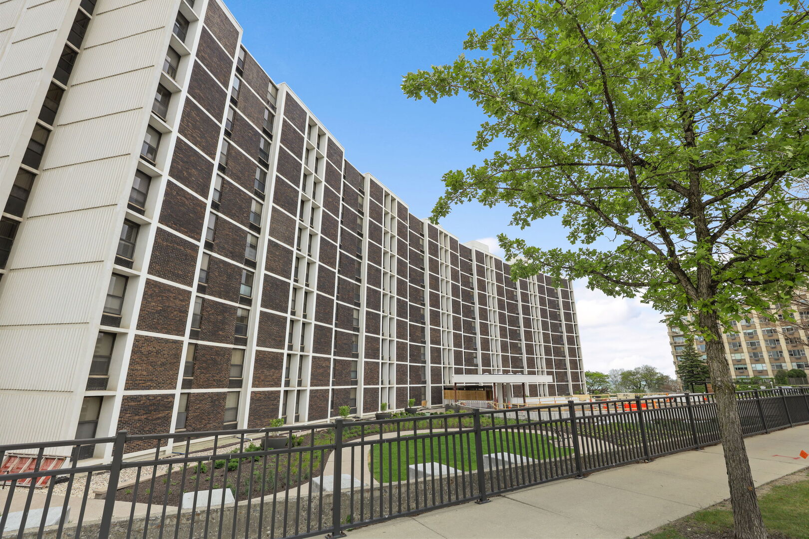 1500 Sheridan Road 7e Property Photo 1