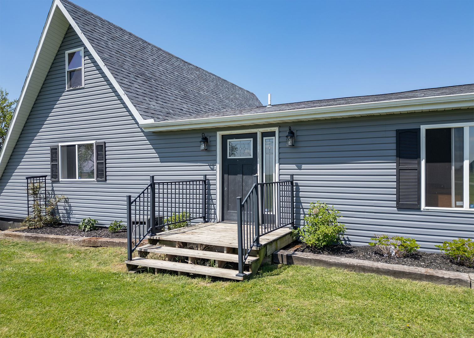 1042 290th Street Property Photo 4
