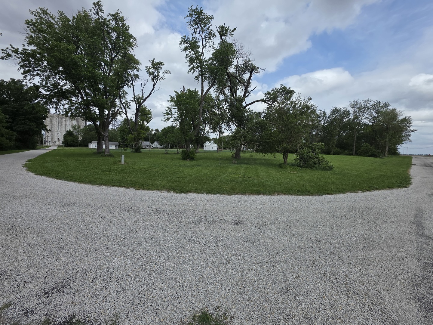 31263 2nd Street Property Photo 4