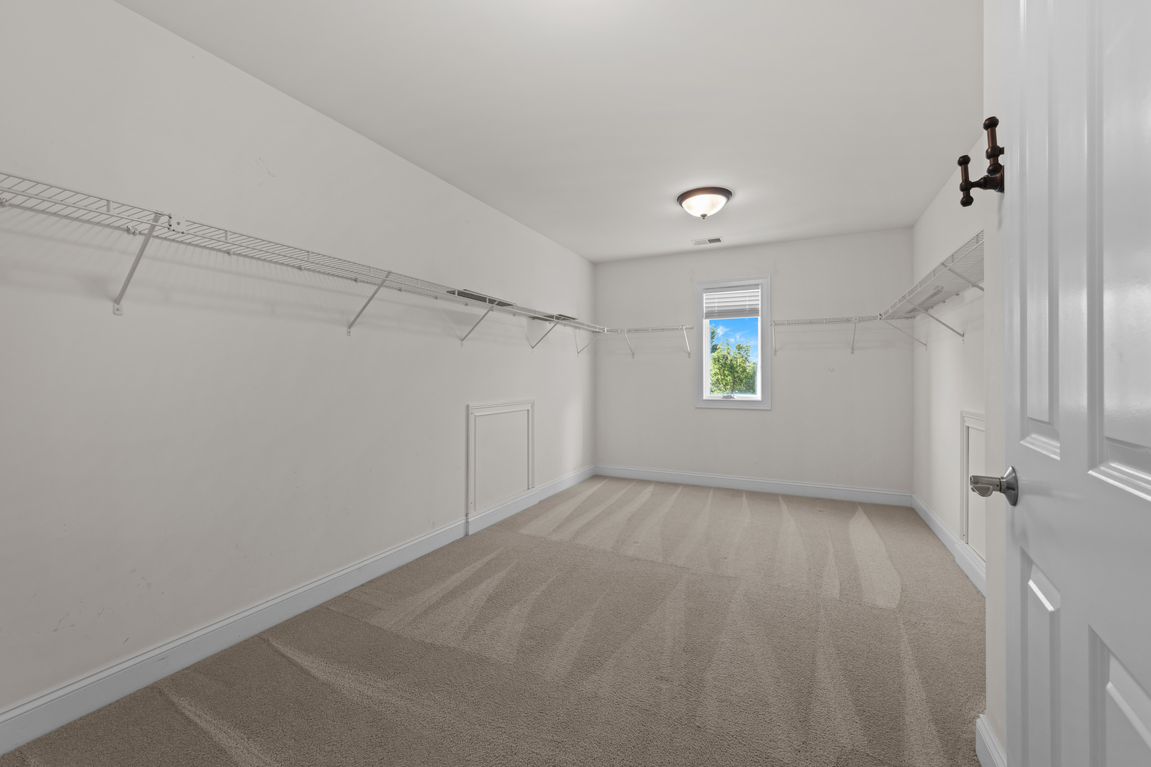 402 Deerfield Drive Property Photo 31
