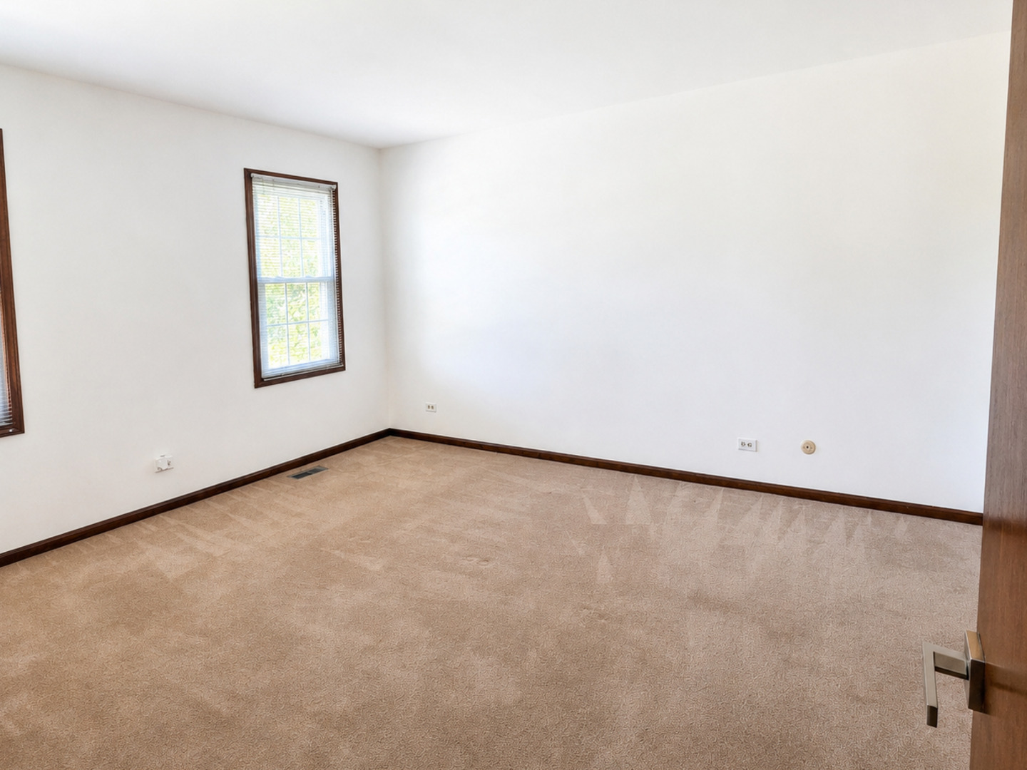 17807 Stonebridge Drive Property Photo 10