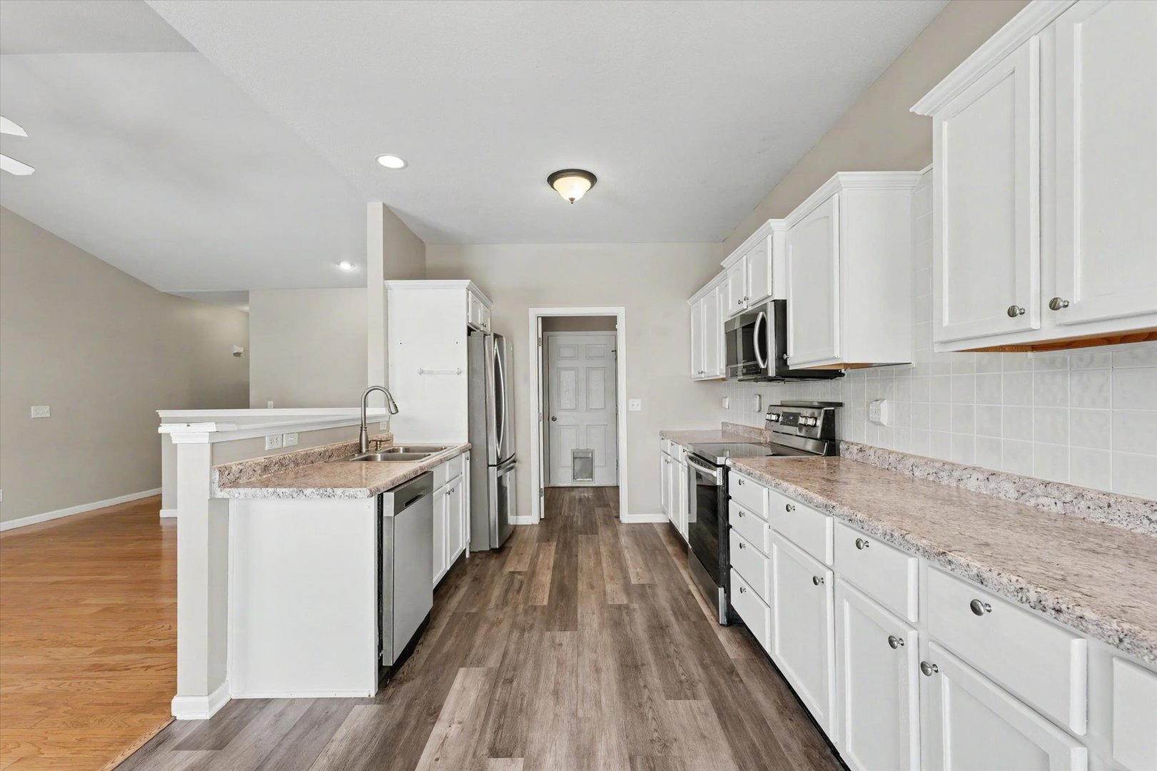 3802 Sandstone Drive Property Photo 11