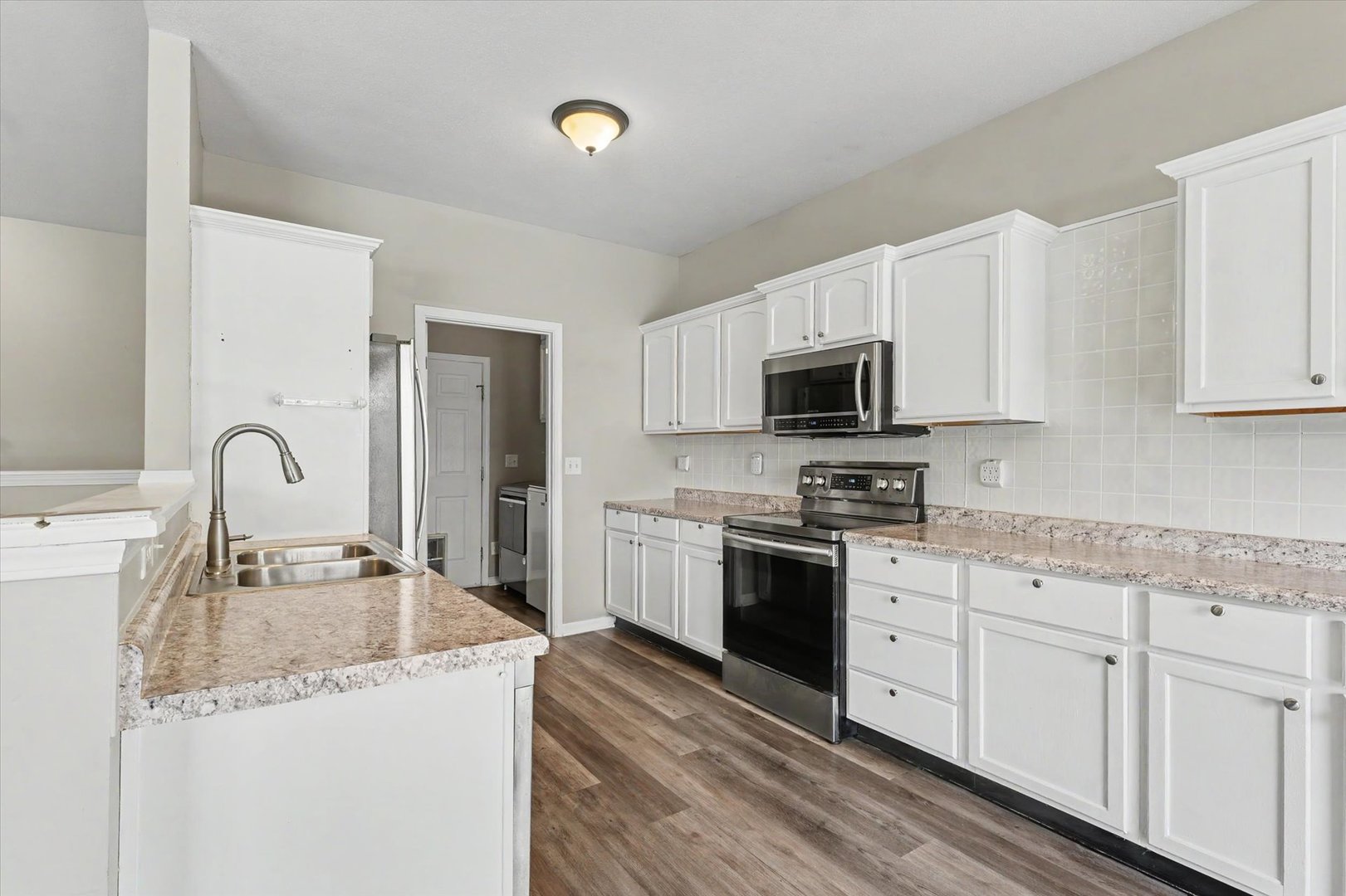 3802 Sandstone Drive Property Photo 13