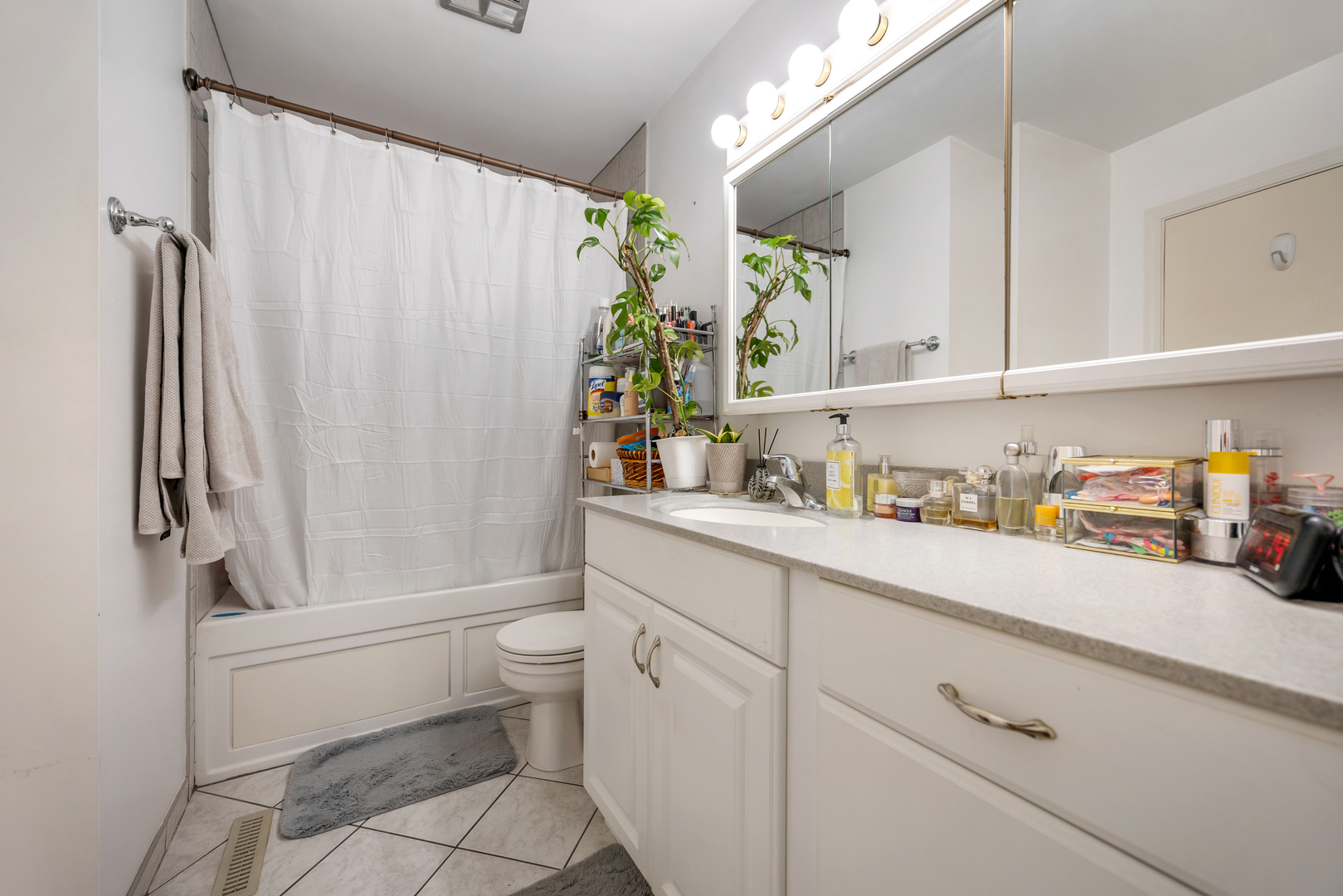 907 Royal Drive 3b Property Photo 10
