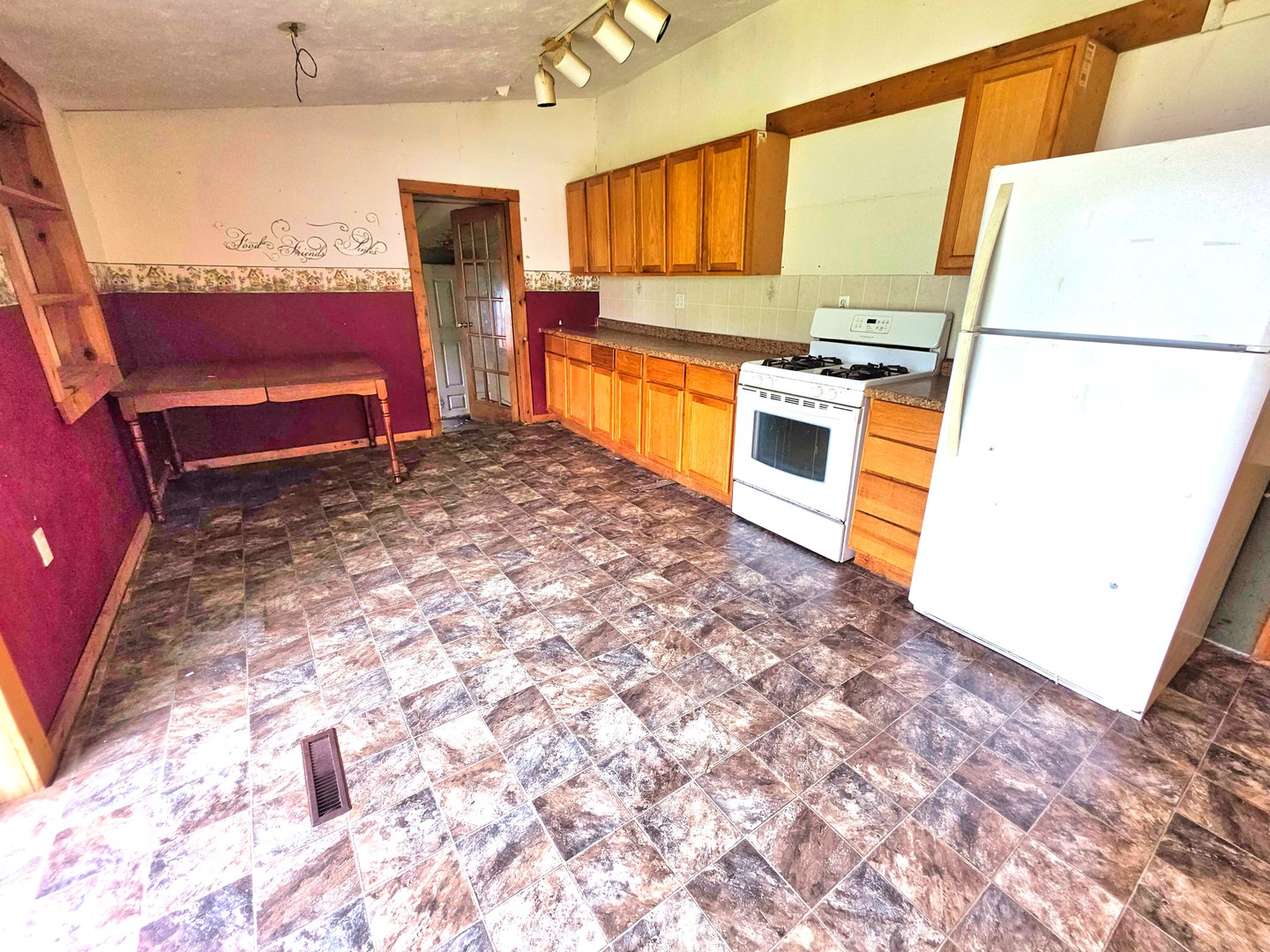 343 S 1st Street Property Photo 4