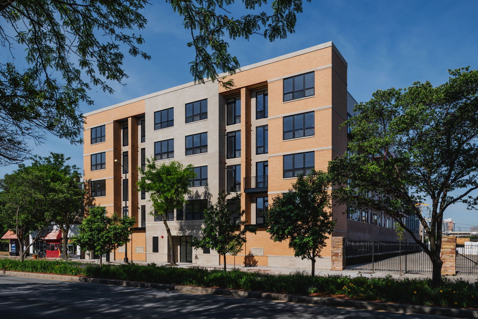 224 S Ashland Avenue 209 Property Photo 1