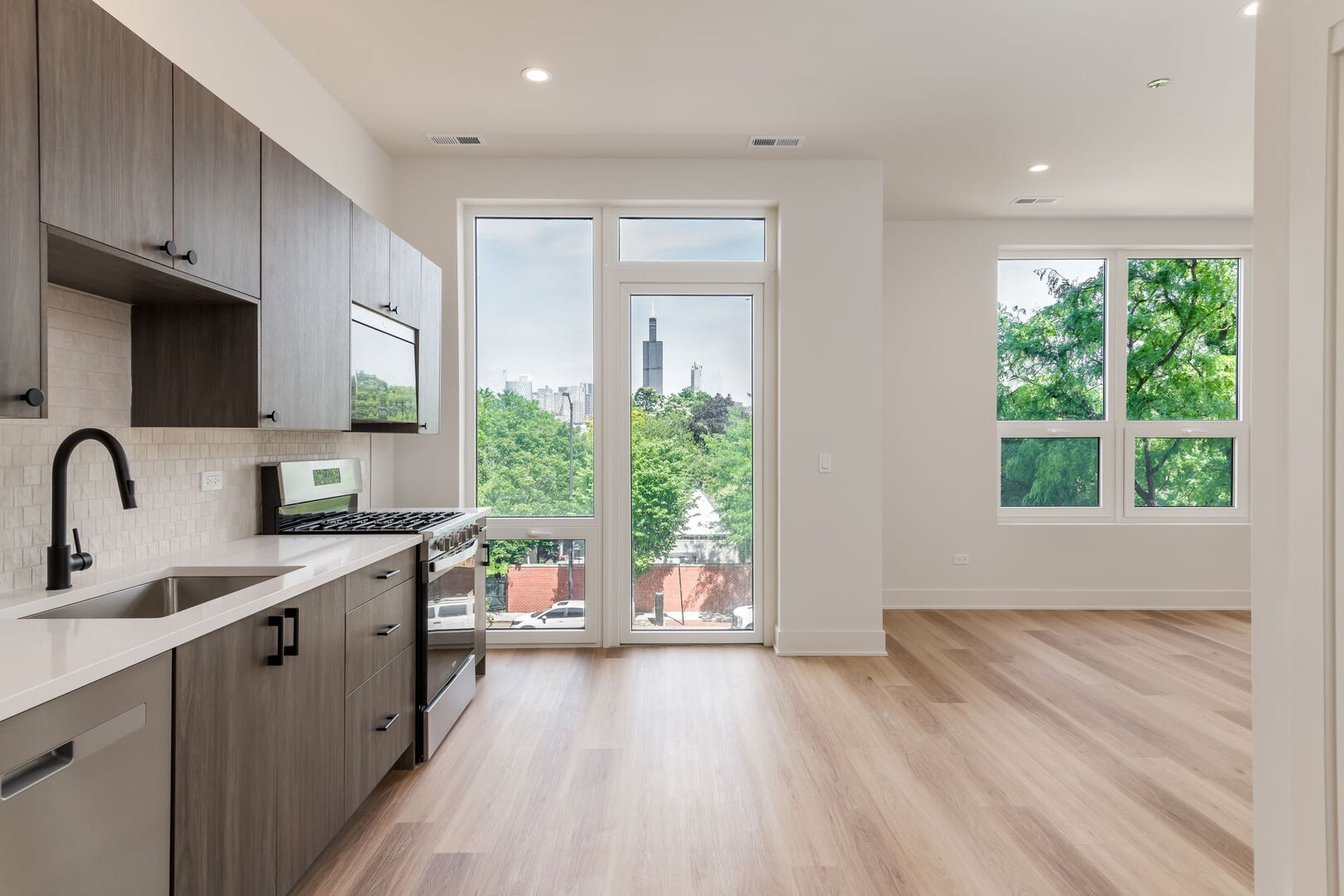 224 S Ashland Avenue 209 Property Photo 5