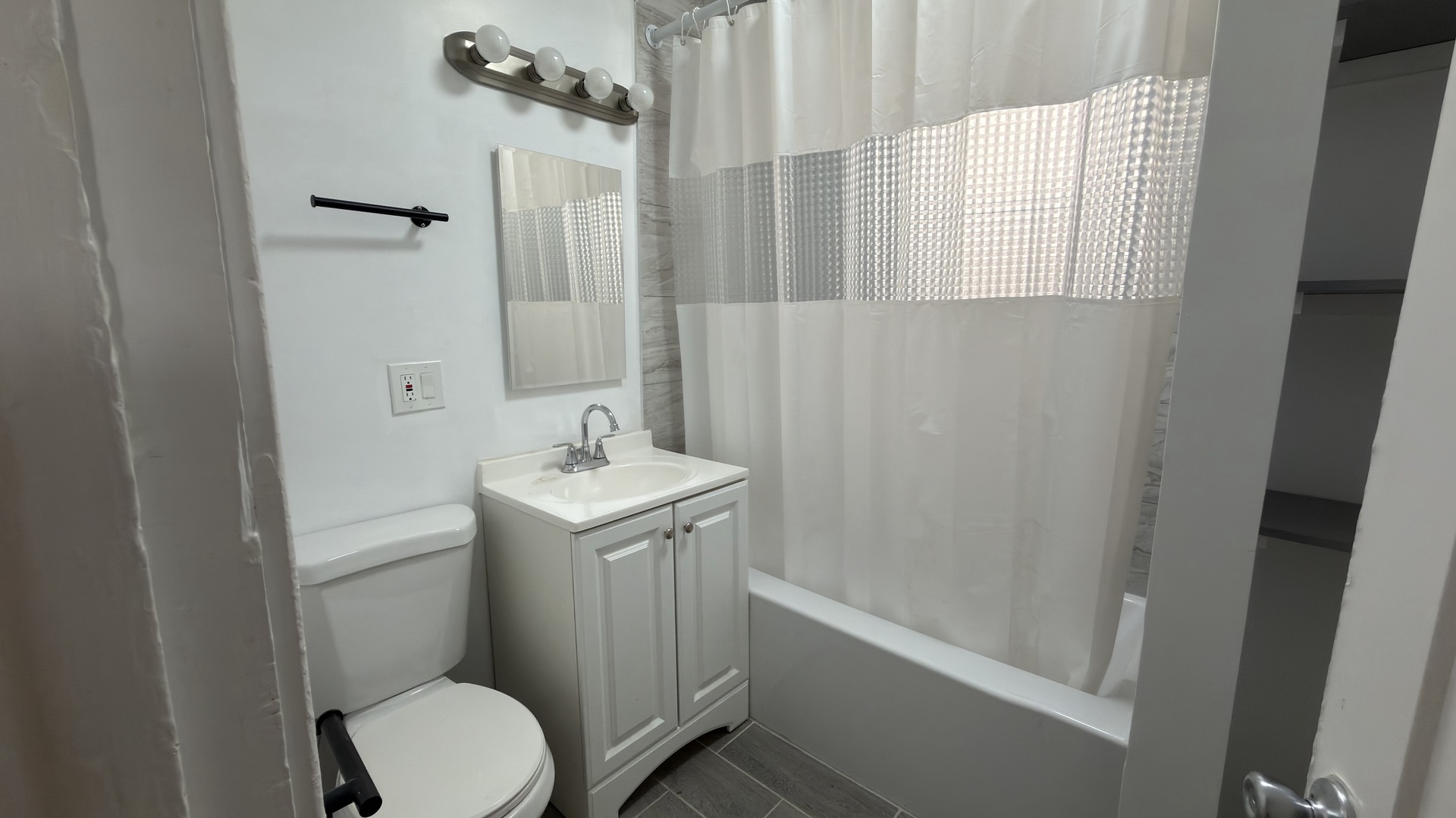 3912 W Jackson Boulevard Property Photo 12
