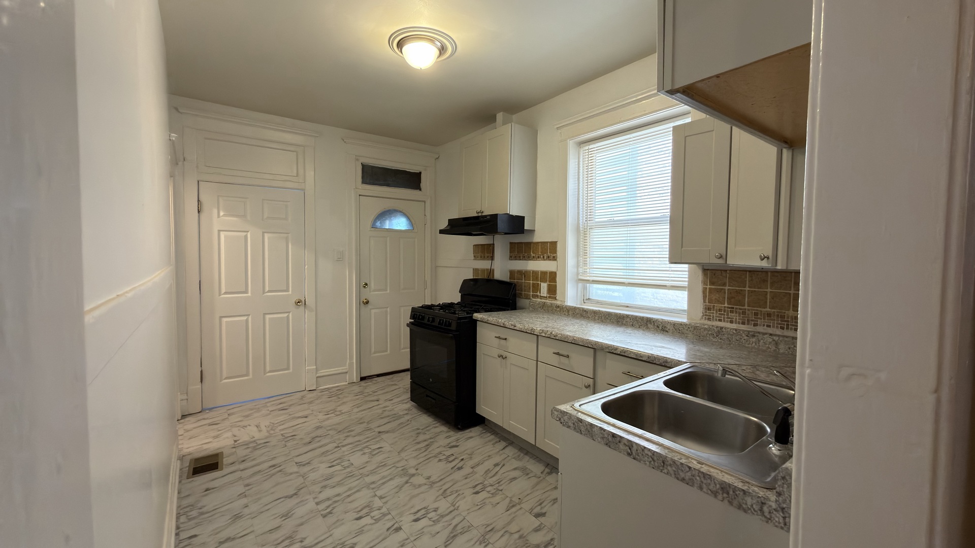 3912 W Jackson Boulevard Property Photo 15