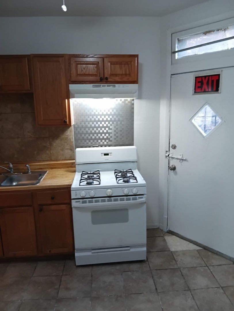 3912 W Jackson Boulevard Property Photo 20
