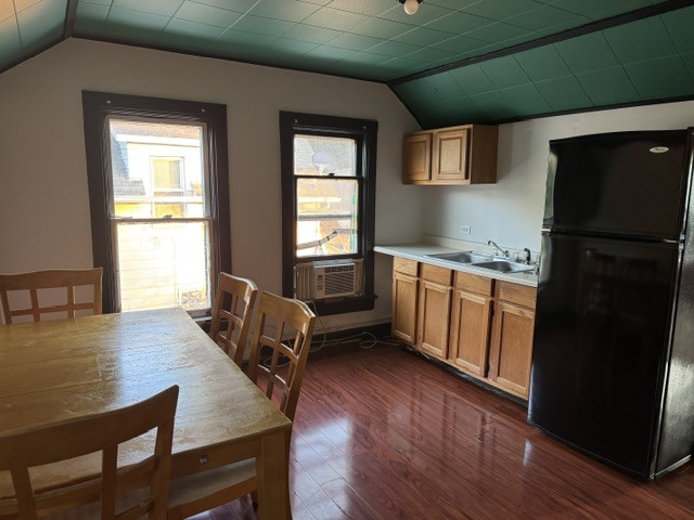 1315 N Broadway Street Property Photo 9