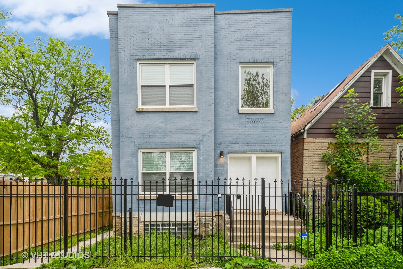 1002 N Avers Avenue Property Photo 1