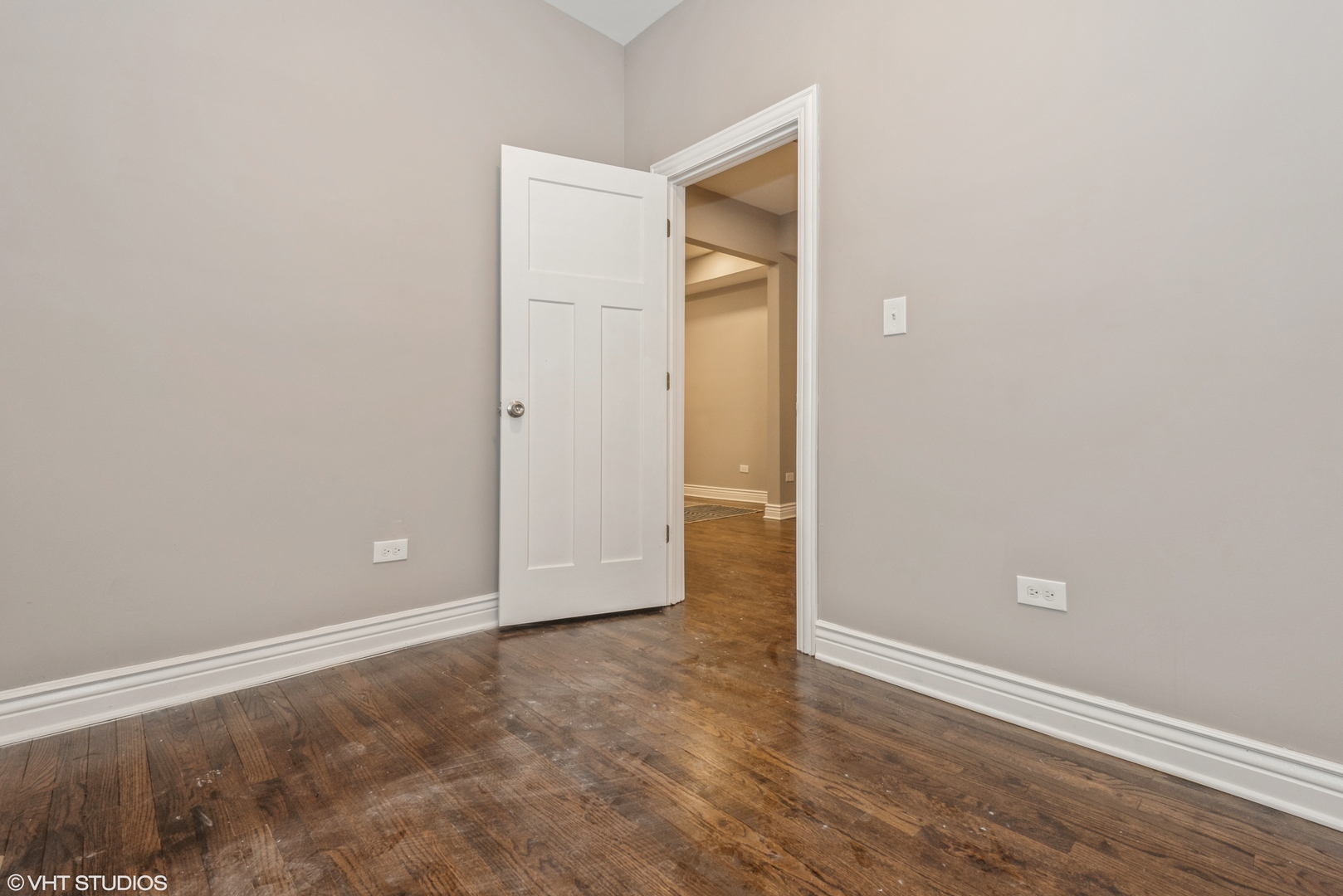 1002 N Avers Avenue Property Photo 8
