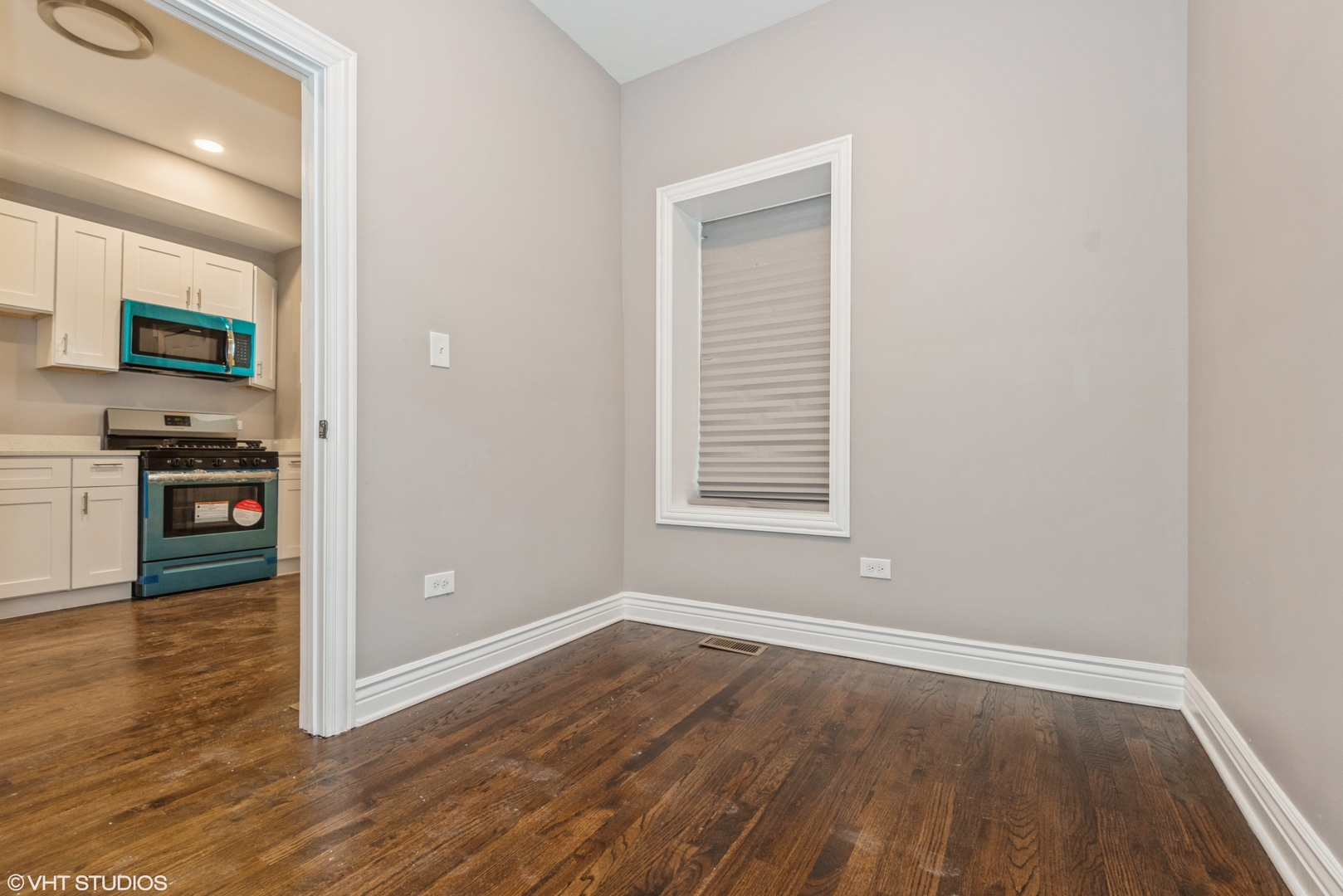 1002 N Avers Avenue Property Photo 10