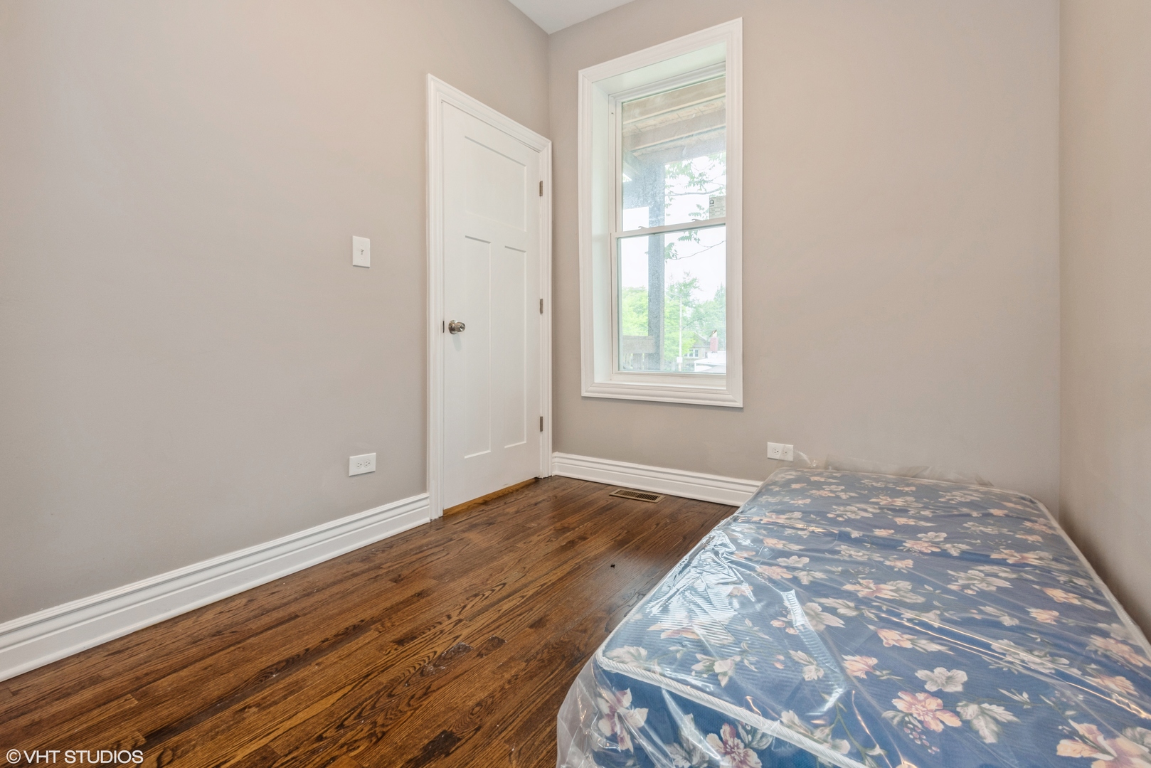 1002 N Avers Avenue Property Photo 14