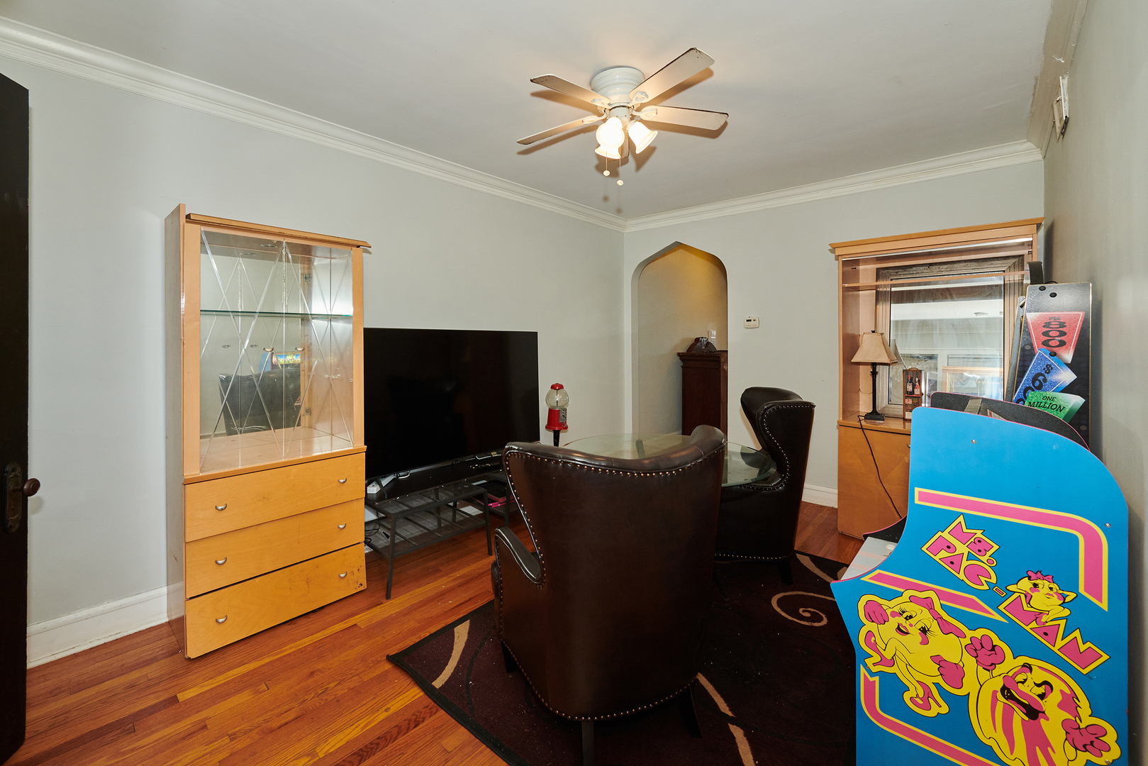 433-35 E 91st Place Property Photo 13