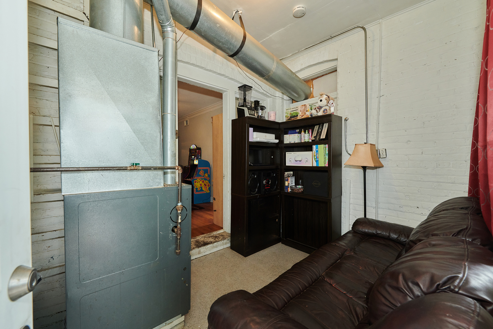 433-35 E 91st Place Property Photo 14