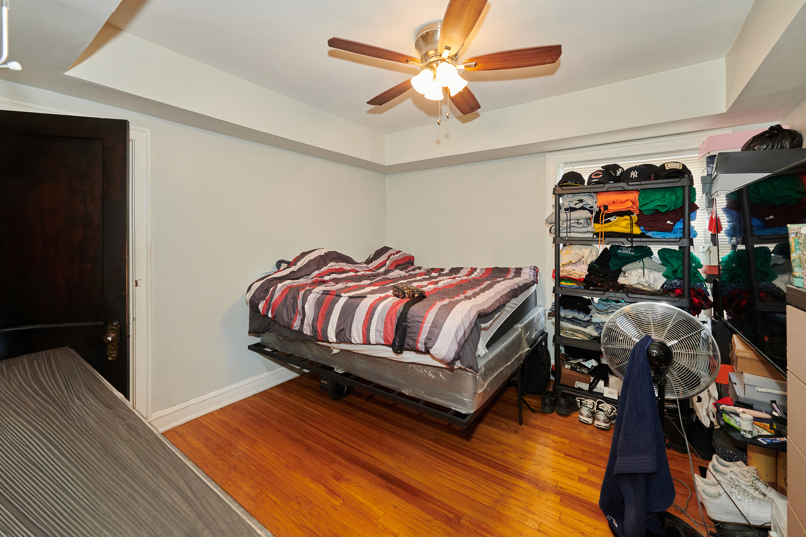 433-35 E 91st Place Property Photo 35