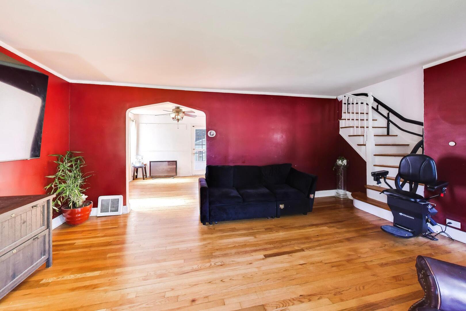 2923 W 97th Street Property Photo 5