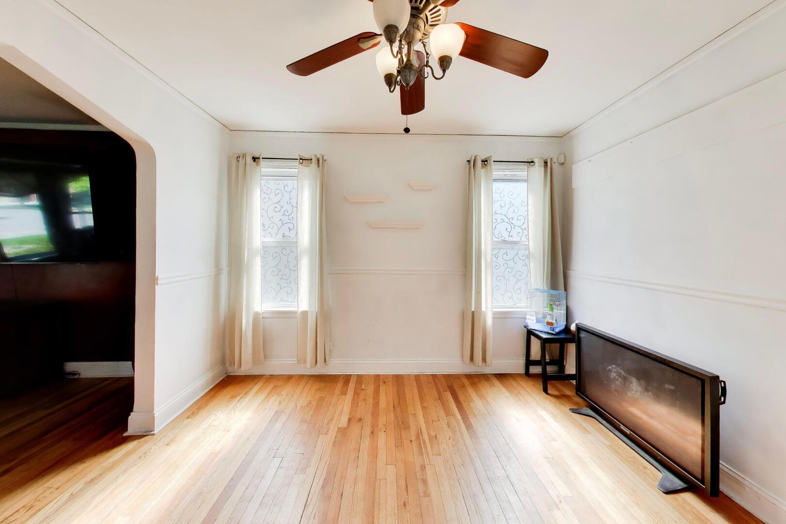2923 W 97th Street Property Photo 6