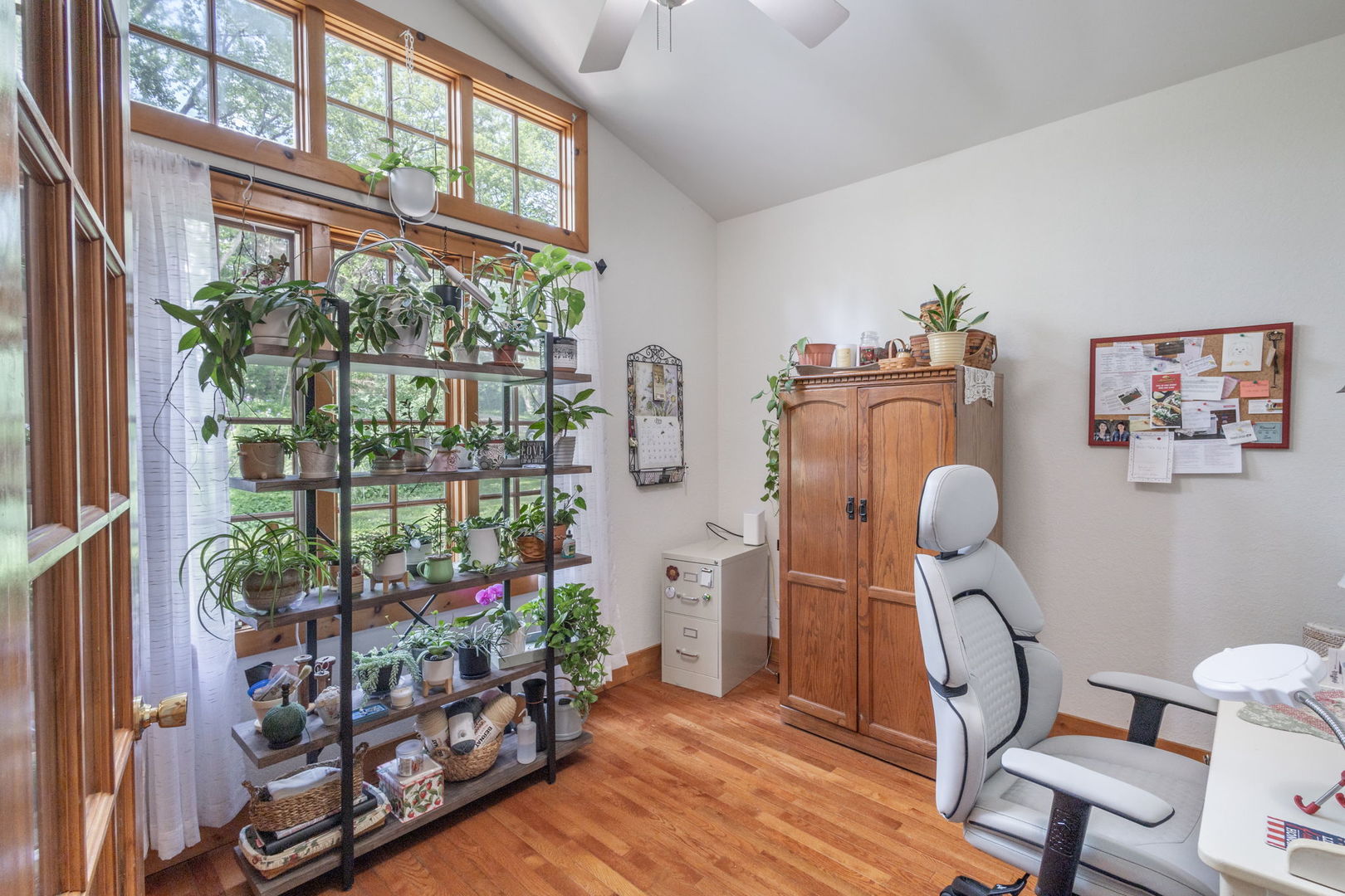 2391 Newburg Road Property Photo 10