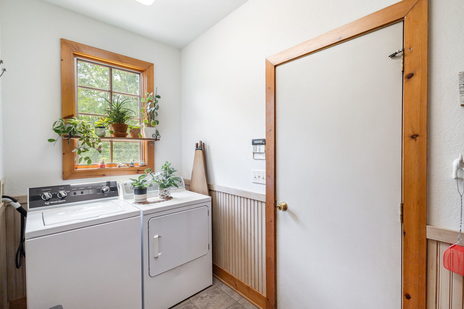 2391 Newburg Road Property Photo 17