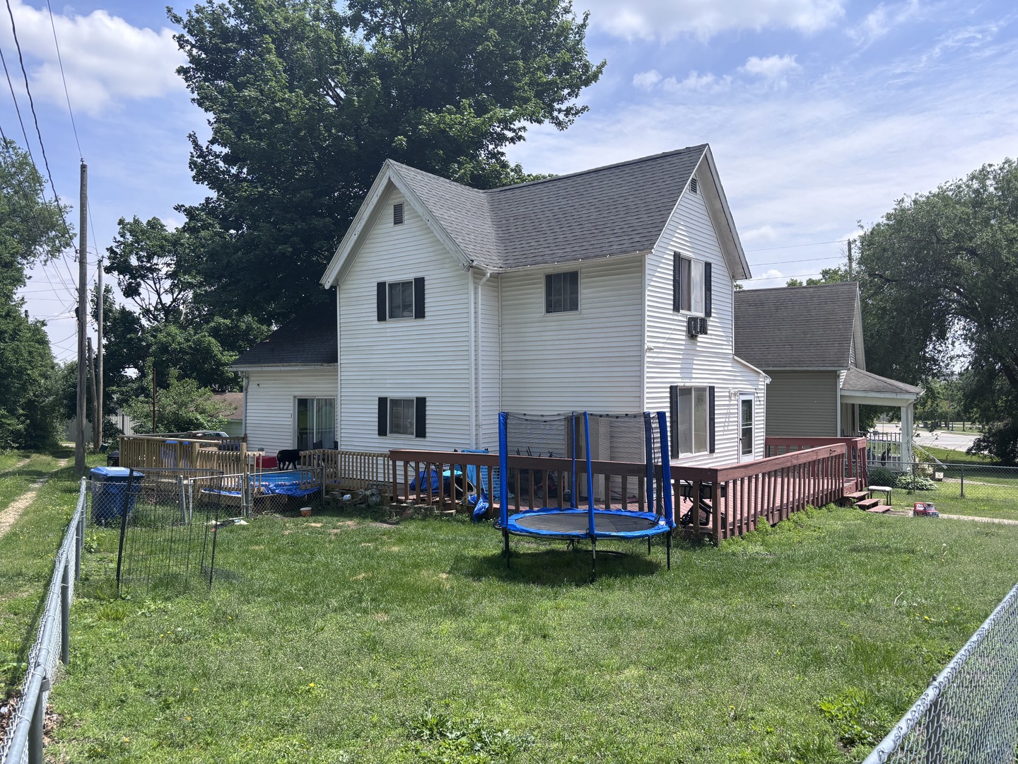 1219 S 7th Street Property Photo 2