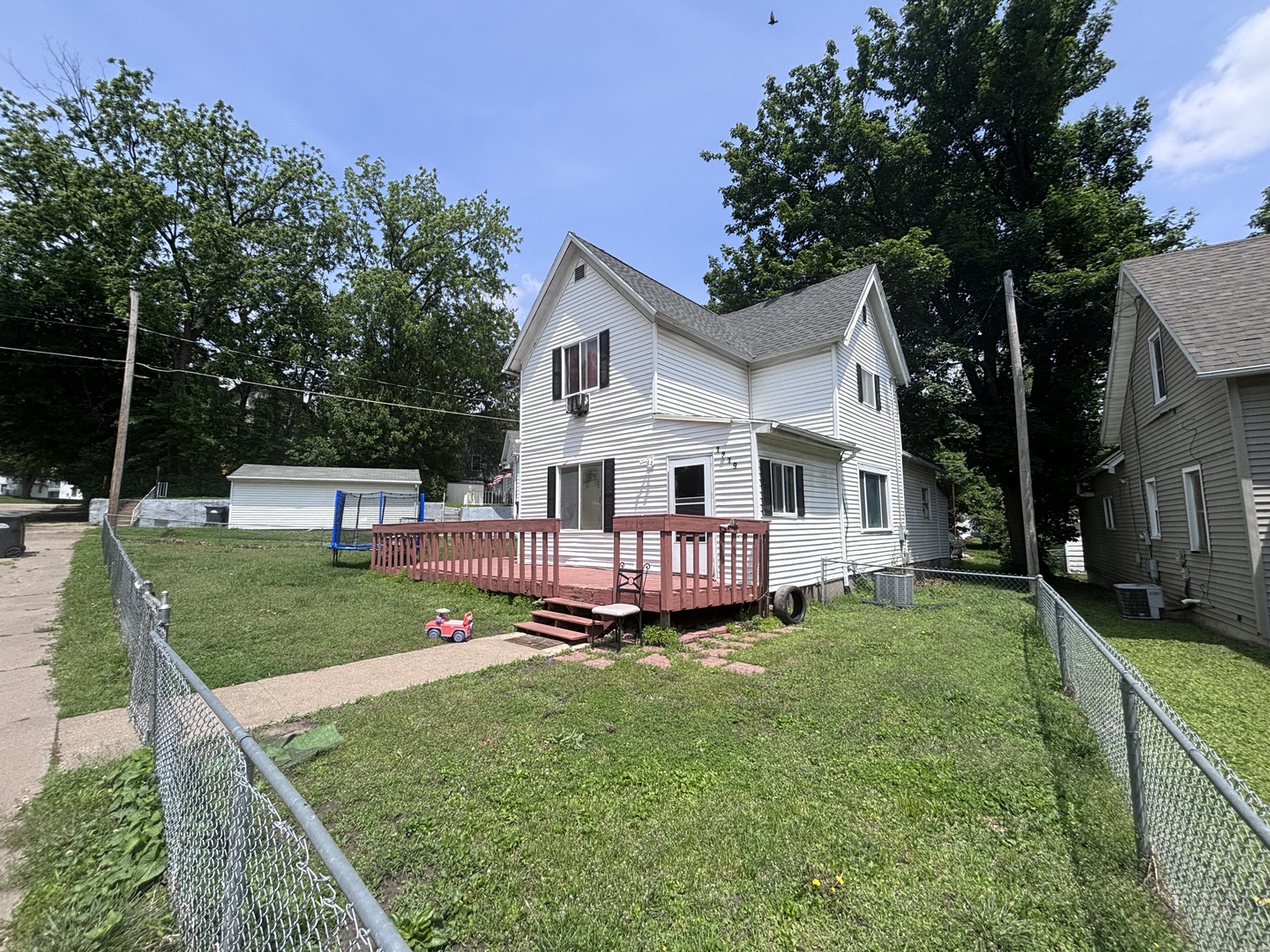 1219 S 7th Street Property Photo 3