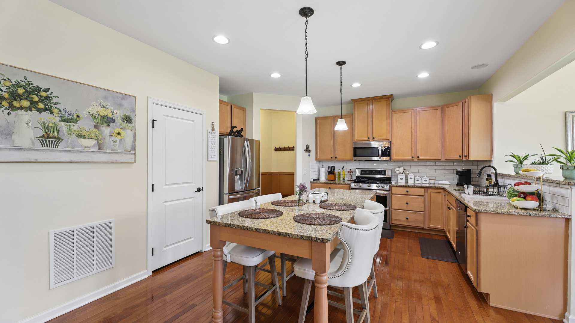 3811 Ivy Lane Property Photo 7