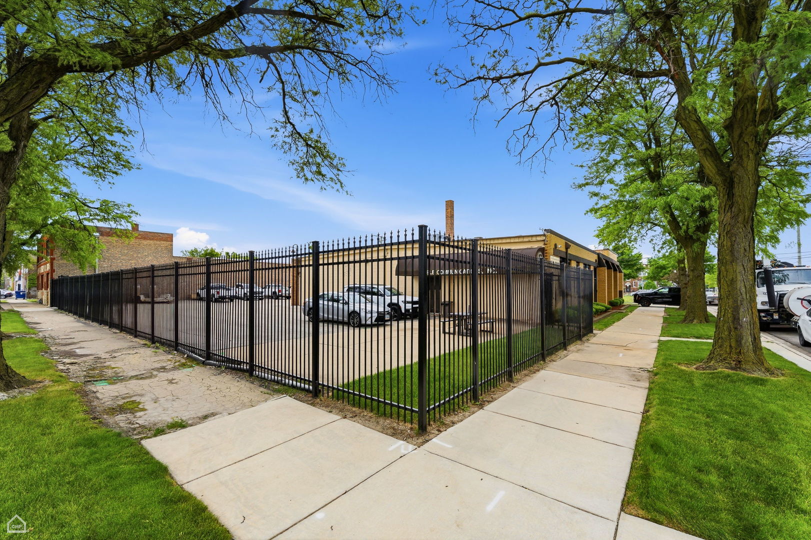 6200 S Oakley Avenue Property Photo 34