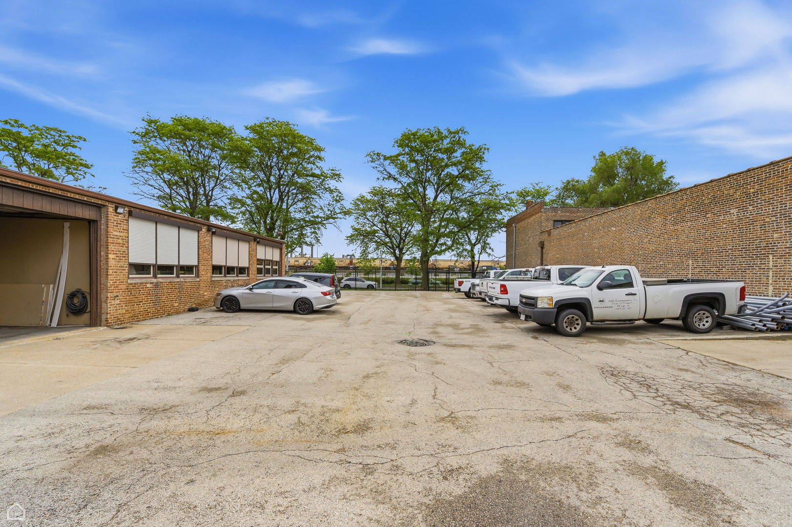 6200 S Oakley Avenue Property Photo 35