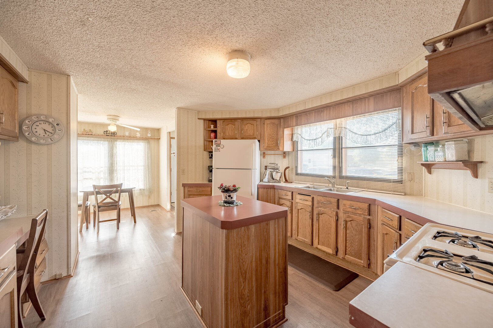 273 Fox Lane Property Photo 6