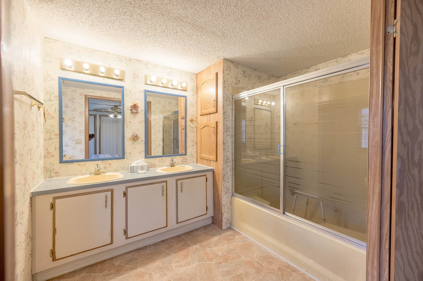 273 Fox Lane Property Photo 14