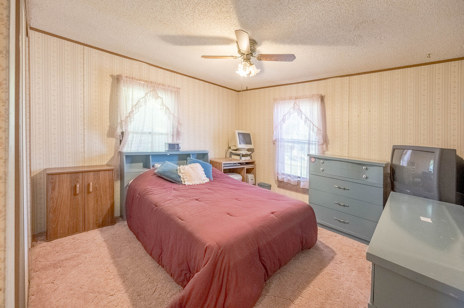 273 Fox Lane Property Photo 17